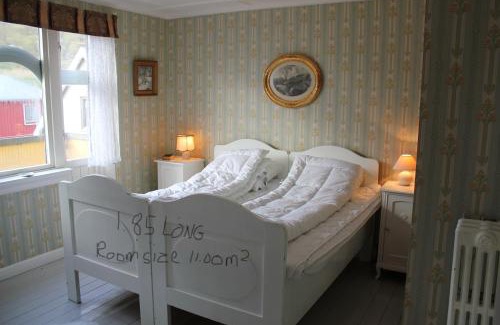 Sandavagur House | Cosy Guesthouse anno 1936