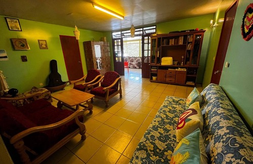 Taiohae Bed & Breakfast | Cosy guesthouse on Taiohae Bay, in the town center
