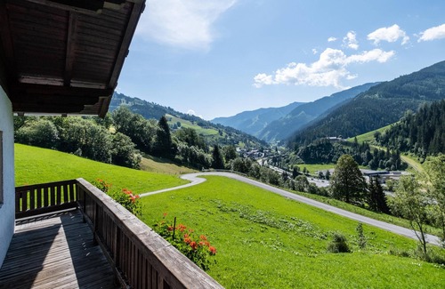 Vorderglemm House | Cosy holiday home with a lovely terrace