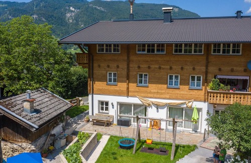 Lofer Apartment | Cosy holiday home with lift near ski lift