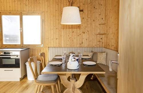 Schwaz House | Cosy holiday home with private garden