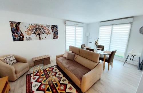 Cergy-Pontoise Apartment | Cosy Home 1 - Spacieux 3 pièces avec parking - 30 min de Paris