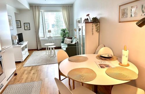 Lantinen District Apartment | Cosy Home Helena, Espoo