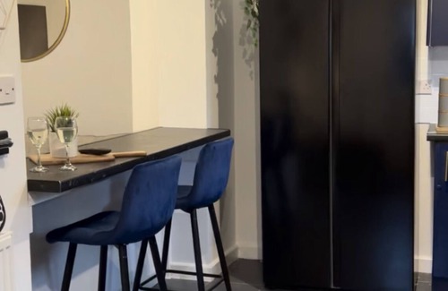 Birmingham House | Cosy house Harborne - Sleeps 10, 7 bed, 7 ensuite