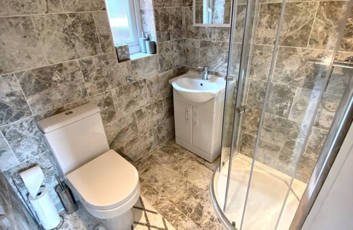 Leek House | Cosy House Near The Peak District