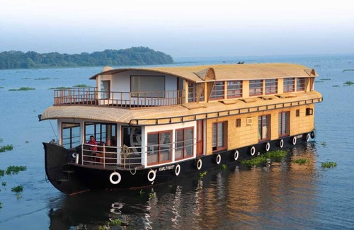 Alappuzha Boat Rental | Cosy Houseboats