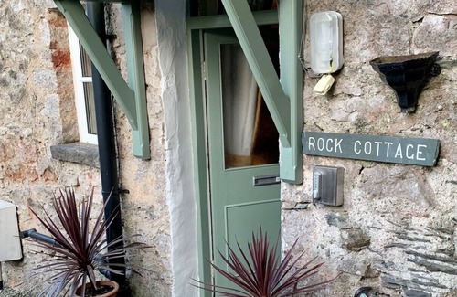 Lindale Cottage | Cosy Lakeland Cottage with jacuzzi bath, log fires and a 4 poster bed.