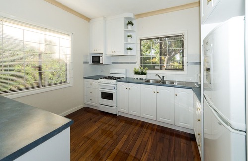 Belmont House | Cosy Lodge Belmont - comfort at value price