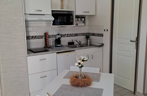 Saint-Paul-de-Varax House | Cosy Maisonette