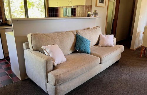 Mount Tomah House | Cosy Mountain Retreat with Stunning Views, Walks & Comfort in Mount Tomah