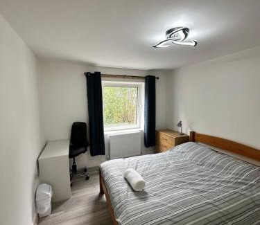 Longcroft House | Cosy new decorated flat in Edinburgh