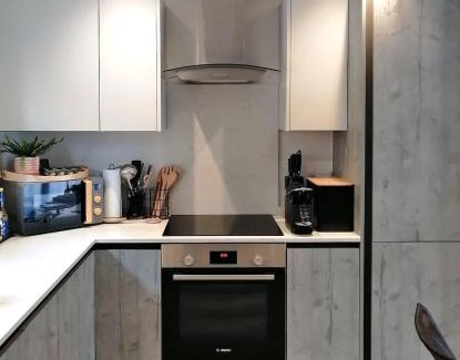 Cheltenham Apartment | Cosy Old Coach House Near Montpelier & Town Centre