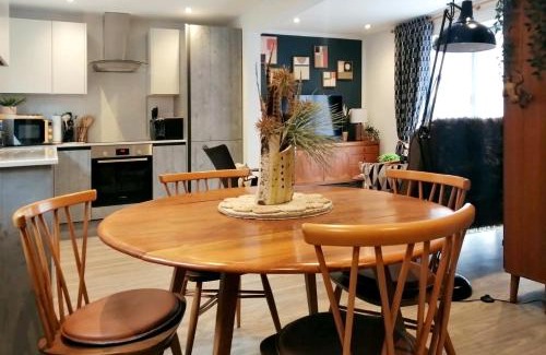 Cheltenham Apartment | Cosy Old Coach House Near Montpelier & Town Centre