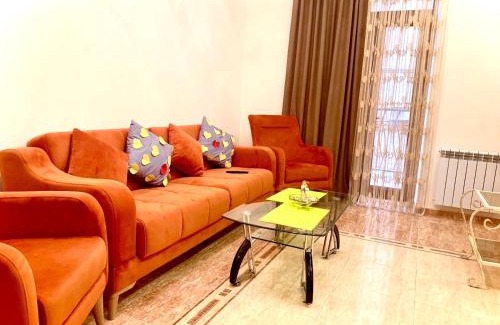 Kentron Apartment | Cosy One bedroom Appartment with open balcony terrace, near Opera, Tumanyan & Pushkin streets, Self Check in, city centre, Yerevan