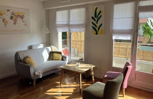Chatou Apartment | Cosy, quiet apartment with balcony and parking