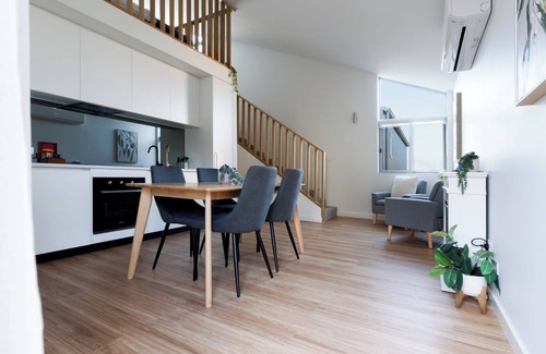 Riverside Apartment | Cosy Riverside Escape with River Views