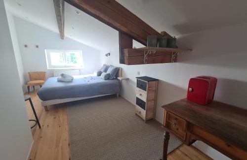 Saint-Romain-Lachalm Bed & Breakfast | Cosy Room