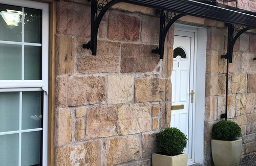 Tillicoultry Apartment | Cosy & Rustic Apartment in Clackmannanshire