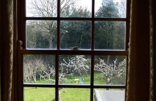 Ryton Cottage | Cosy Secret Cottage in a Beautiful Walled Garden