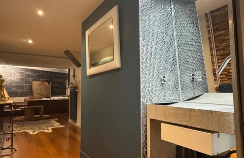 Wambrechies Apartment | Cosy studio room with separate entrance, parking and bathroom.