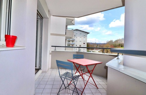 Annecy Apartment | Cosy Studio with Terrace and Parking in Tranquil Annecy Location