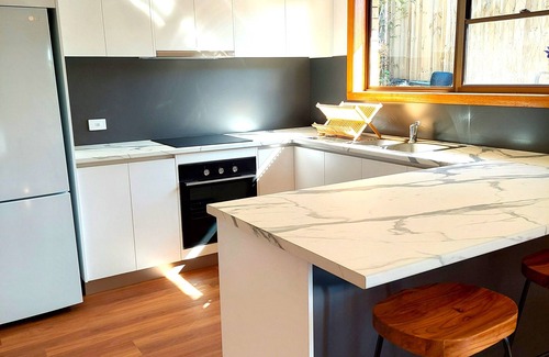 Devonport Villa | Cosy Two Bedroom Cottage