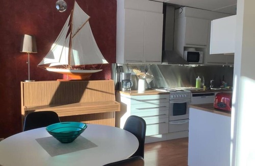 Koillinen District Apartment | Cosy, two room 62 m2 apartment in Helsinki, free parking lot