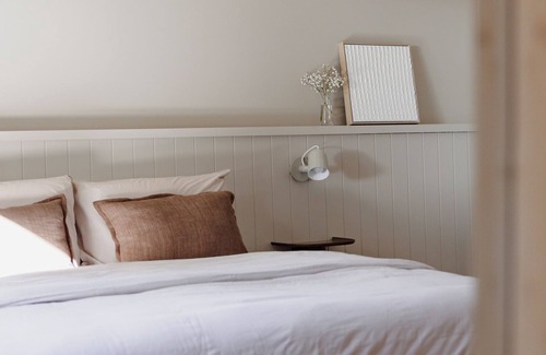 McLaren Flat Other | Cosy vineyard cottage overlooking the vines in McLaren Flat, Fleurieu Peninsular