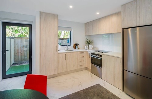 Lower Hutt House | Cosy Wellington Escape | Near Taita Train Station