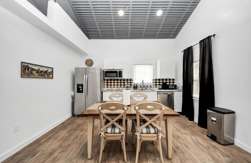 Fresno House | Cosytastic 2 Room Zen Den