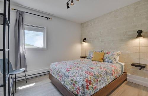 Petite-Riviere-Saint-Francois Apartment | Cottage Quebec - La Zeolite