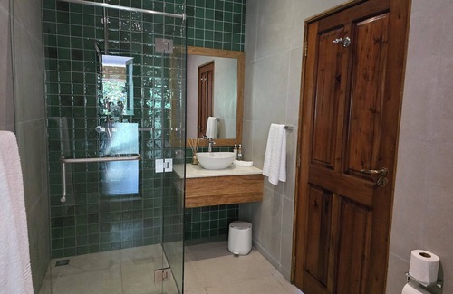 Mahe Island Bed & Breakfast | Cote Cedres
