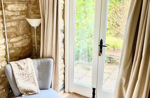 Kingham Cottage | Cotswolds barn conversion in foodie-heaven Kingham