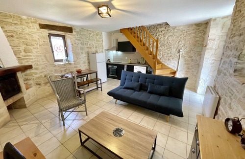 Saint-Privat-de-Champclos House | Cottage near Barjac