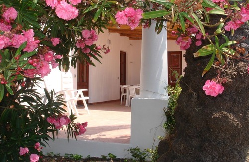 Malfa House | Cottage not in condominium, newly renovated, with lush garden
