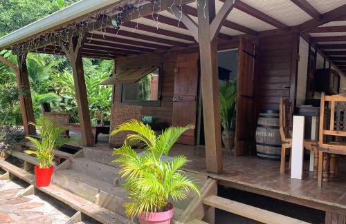Desbonnes House | Cottage Ô Cœur de Bel Hâlé