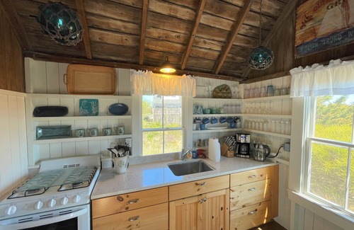 Truro Cottage | Cottage #11 - Spectacular views of Cape Cod Bay on a private association beach!