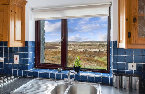 Cleggan Cottage | Cottage 118 - Cleggan - sleeps 7 guests in 3 bedrooms