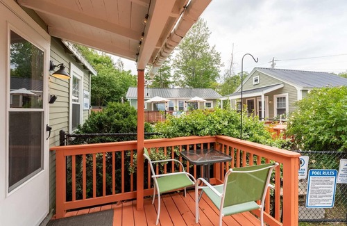 Weirs Beach Cabin | Cottage 12 Summary: A