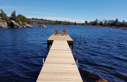 Carling Cabin | Cottage 12 - Three Bedroom - Katawoda Cottages