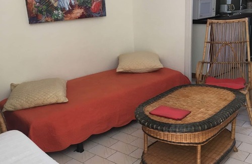 Vogue Apartment | Cottage 200 meters from the beach