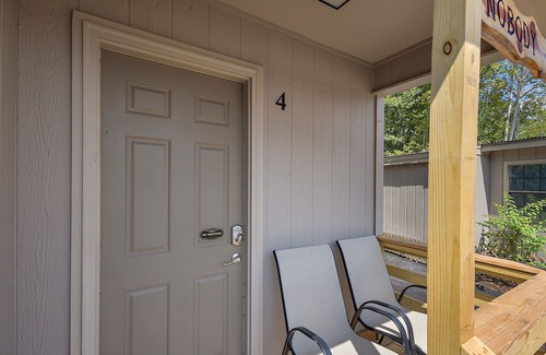 Ridgeland Cottage | Cottage 4 - Nobody Inn