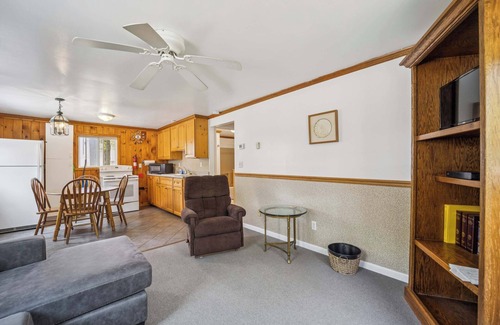 Greenbush Apartment | Cottage 7 - 1BR Lakefront Retreat | Perfect for Two!