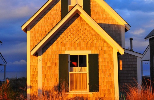 Truro Cottage | Cottage #8 - Spectacular views of Cape Cod Bay on a private association beach!