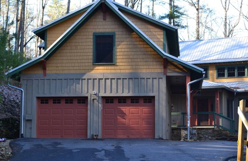 Penrose Cottage | Cottage at DuPont State Forest - Across from REEB Ranch - Mountain Biking Mecca