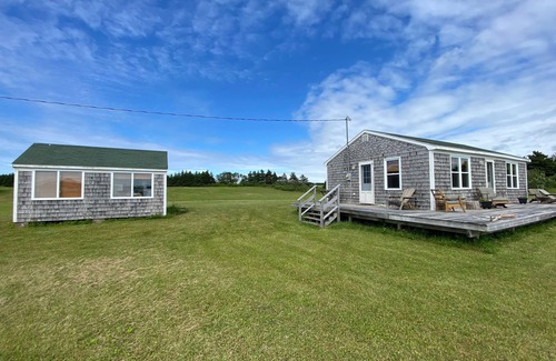 Saint Peters Bay Cottage | Cottage at entrance to Greenwich national park
