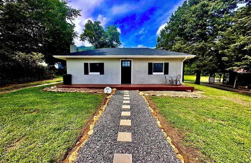Pinnacle Cottage | Cottage at Pilot Mountain