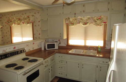 Winona Cottage | Cottage by Lake Winona
