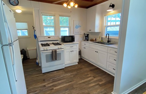 Shawano Cottage | Cottage by the Beach