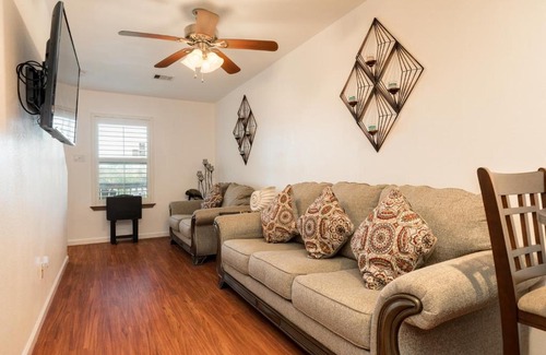 Galveston House | Cottage By the Pier - Sand Dollar
